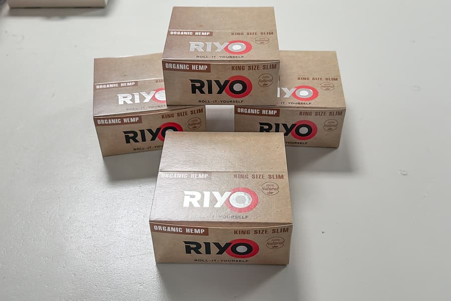 4 Packungen mit Papers Riyo